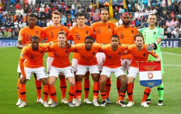 ترکیب تیم های هلند و سنگال معین شد